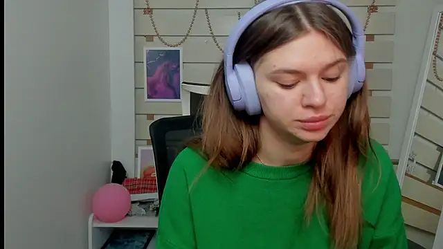 Josephine Kiss online show from February 27, 7:34 am