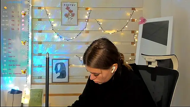 Josephine Kiss online show from October 20, 1:11 pm