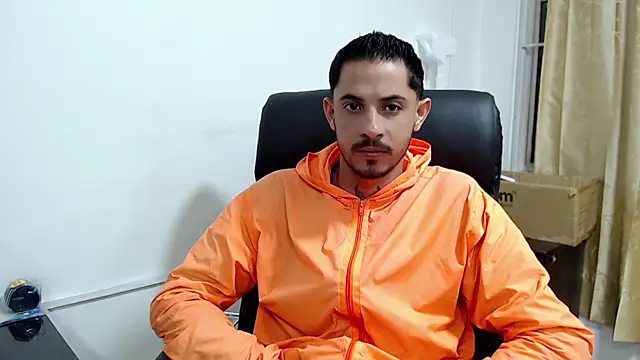 Erick Wall online show from November 13, 4:11 am