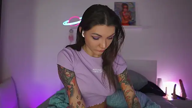 Snapshot of Lady3Holes chatting on January 31, 4:48 pm Lady3Holes online show from January 31, 4:48 pm