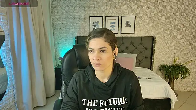 Snapshot of sussy__stone chatting on December 8, 12:41 pm sussy stone online show from December 8, 12:41 pm