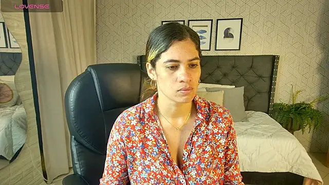 Snapshot of sussy__stone chatting on January 6, 12:46 pm sussy stone online show from January 6, 12:46 pm