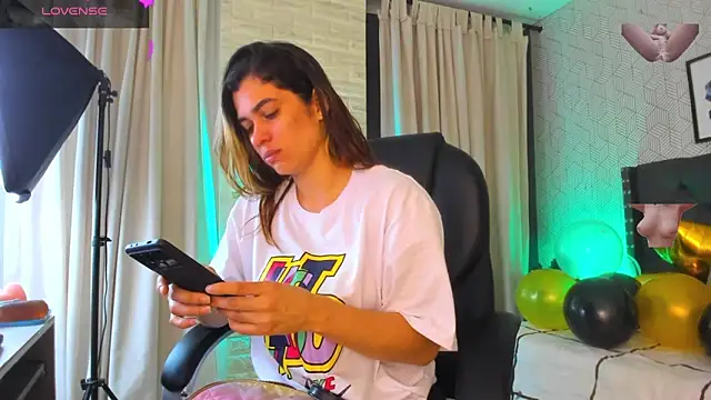 Snapshot of sussy__stone chatting on January 9, 12:41 pm sussy stone online show from January 9, 12:41 pm