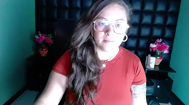 SaraThomso online show from December 7, 3:04 am