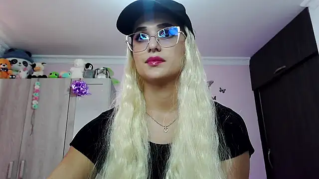 caroline jonson online show from February 23, 6:45 pm