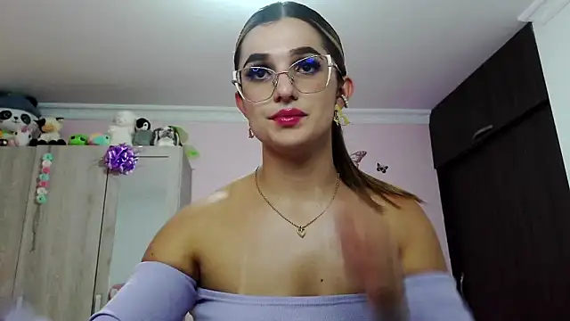 caroline jonson online show from February 28, 6:52 pm