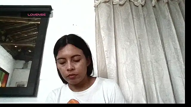 Snapshot of stefany_sexxx chatting on March 19, 4:24 pm stefany sexxx online show from March 19, 4:24 pm