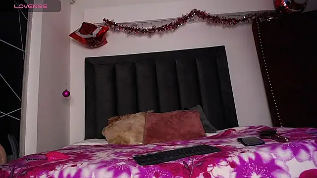 Tifanny Sweett online show from December 19, 12:24 am