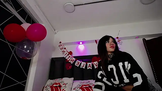 Tifanny Sweett online show from February 13, 4:32 am