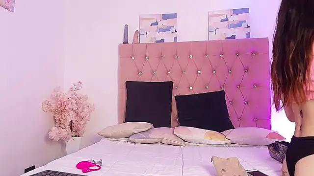 Tifanny Sweett online show from September 24, 1:58 pm