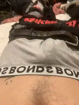 nikianjosh13 online show from December 5, 9:29 am