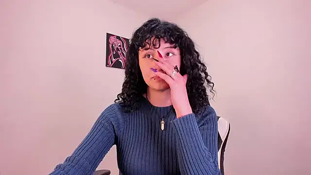 Snapshot of valent_27 chatting on December 3, 12:07 am valent 27 online show from December 3, 12:07 am