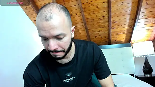 Tom Bailey online show from September 20, 4:02 am