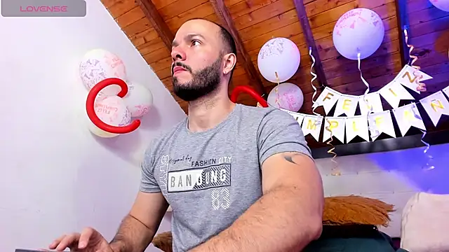 Tom Bailey online show from February 20, 12:38 pm