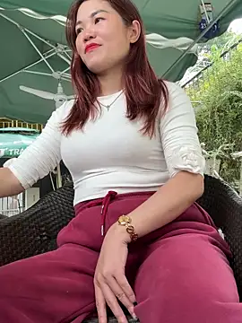 Emily 9xx online show from December 25, 6:31 am