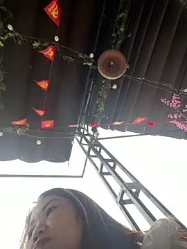 Emily 9xx online show from March 14, 4:07 am