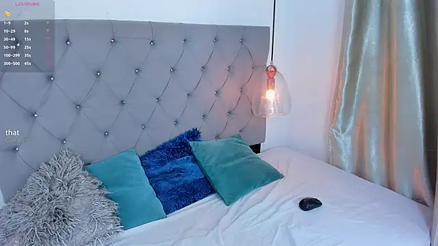 KimberlyCutee online show from March 25, 8:37 pm