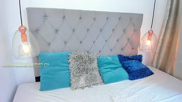 KimberlyCutee online show from April 21, 8:01 pm