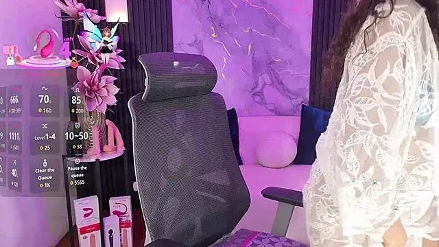 leslyflorez online show from September 22, 4:14 am