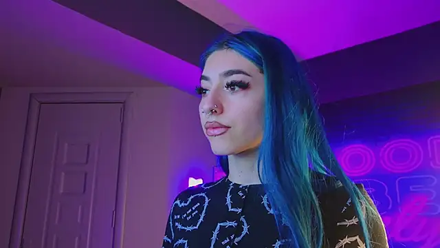 Snapshot of AriaVoss chatting on December 23, 8:36 pm AriaVoss online show from December 23, 8:36 pm