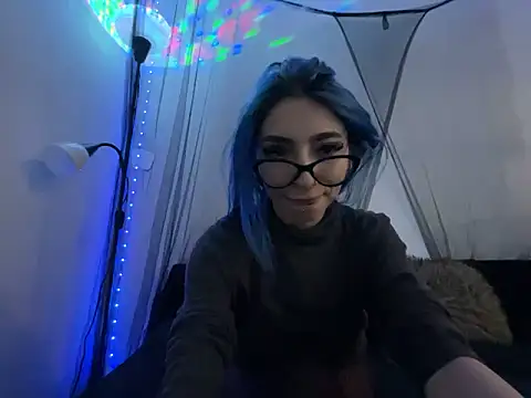 Snapshot of AriaVoss chatting on January 11, 10:18 pm AriaVoss online show from January 11, 10:18 pm