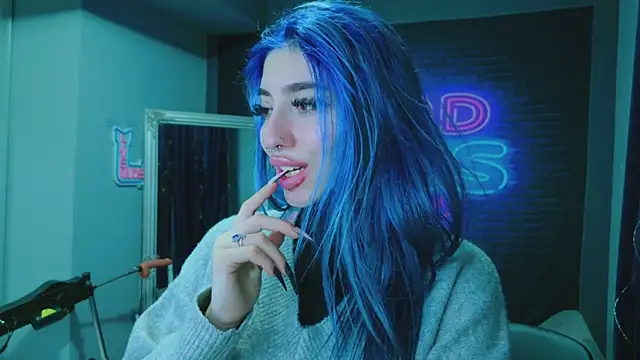 Snapshot of AriaVoss chatting on January 21, 8:21 pm AriaVoss online show from January 21, 8:21 pm