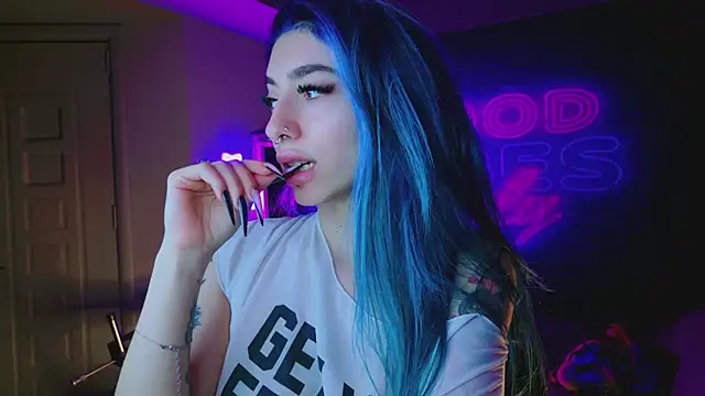 Snapshot of AriaVoss chatting on January 23, 8:45 pm AriaVoss online show from January 23, 8:45 pm