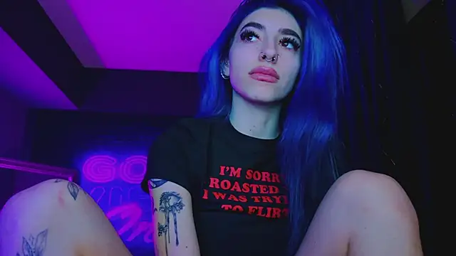 Snapshot of AriaVoss chatting on January 30, 2:49 am AriaVoss online show from January 30, 2:49 am