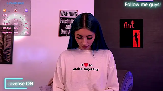 Snapshot of AriaVoss chatting on September 20, 7:48 pm AriaVoss online show from September 20, 7:48 pm