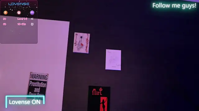 Snapshot of AriaVoss chatting on September 28, 9:31 pm AriaVoss online show from September 28, 9:31 pm