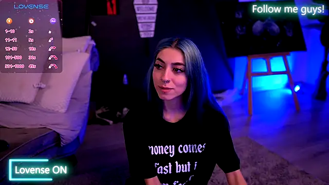 Snapshot of AriaVoss chatting on October 21, 8:53 pm AriaVoss online show from October 21, 8:53 pm