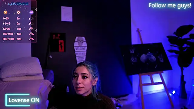 Snapshot of AriaVoss chatting on October 22, 9:36 pm AriaVoss online show from October 22, 9:36 pm