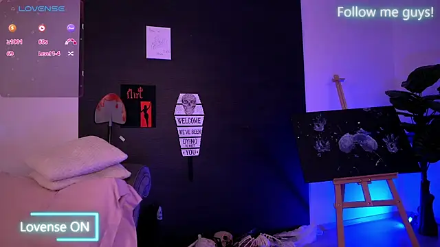 Snapshot of AriaVoss chatting on October 28, 9:50 pm AriaVoss online show from October 28, 9:50 pm