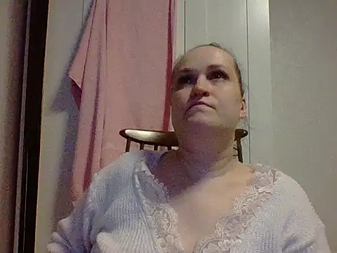 Snapshot of _squirty_cum_lady_ chatting on March 11, 5:57 pm squirty cum lady online show from March 11, 5:57 pm
