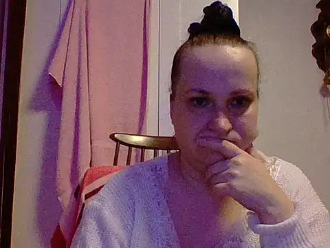 Snapshot of _squirty_cum_lady_ chatting on March 11, 9:04 pm squirty cum lady online show from March 11, 9:04 pm