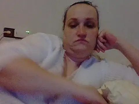 Snapshot of _squirty_cum_lady_ chatting on March 12, 9:45 pm squirty cum lady online show from March 12, 9:45 pm
