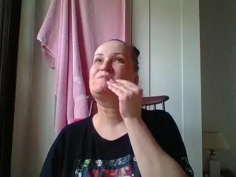 Snapshot of _squirty_cum_lady_ chatting on March 13, 7:42 am squirty cum lady online show from March 13, 7:42 am