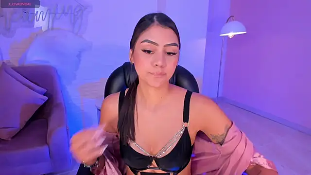 Snapshot of AllyJensen chatting on February 7, 12:06 pm AllyJensen online show from February 7, 12:06 pm