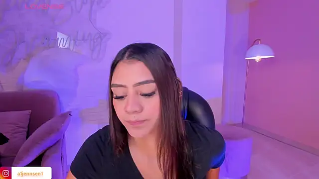 Snapshot of AllyJensen chatting on February 13, 8:48 am AllyJensen online show from February 13, 8:48 am