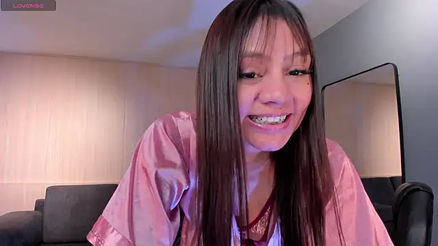 Snapshot of AllyJensen chatting on February 24, 1:53 pm AllyJensen online show from February 24, 1:53 pm