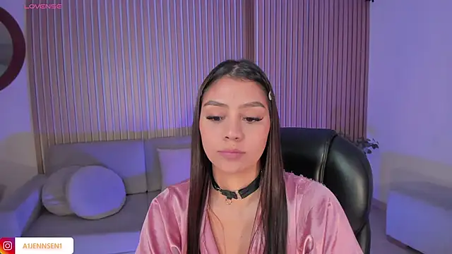 Snapshot of AllyJensen chatting on March 6, 4:49 pm AllyJensen online show from March 6, 4:49 pm