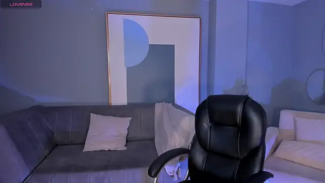 Snapshot of AllyJensen chatting on March 10, 10:59 am AllyJensen online show from March 10, 10:59 am