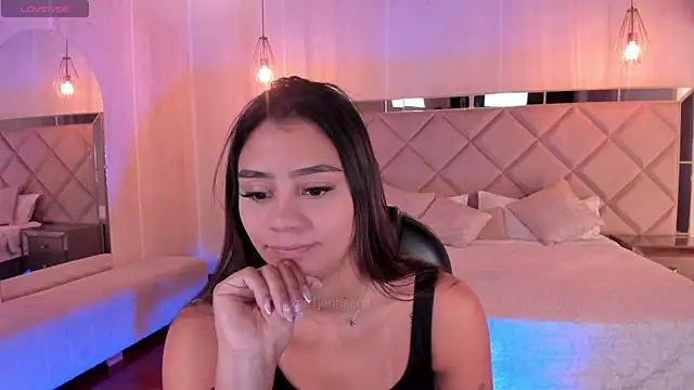 Snapshot of AllyJensen chatting on September 23, 10:18 am AllyJensen online show from September 23, 10:18 am