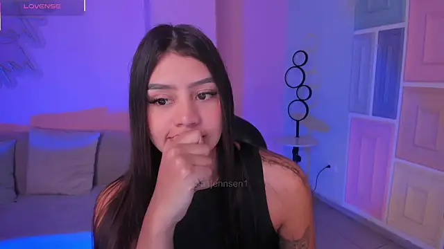 Snapshot of AllyJensen chatting on December 3, 10:24 am AllyJensen online show from December 3, 10:24 am