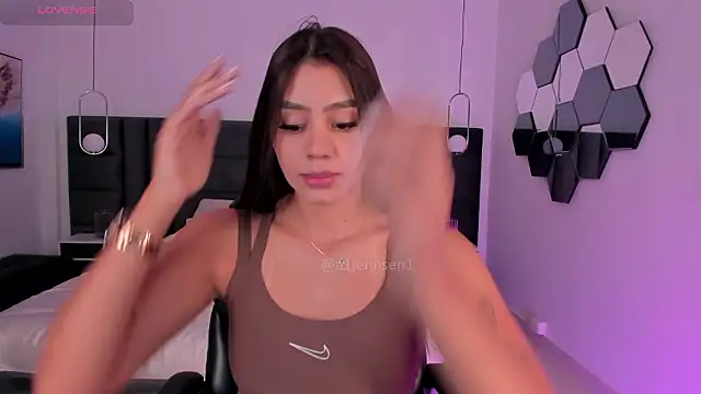 Snapshot of AllyJensen chatting on February 2, 10:25 am AllyJensen online show from February 2, 10:25 am