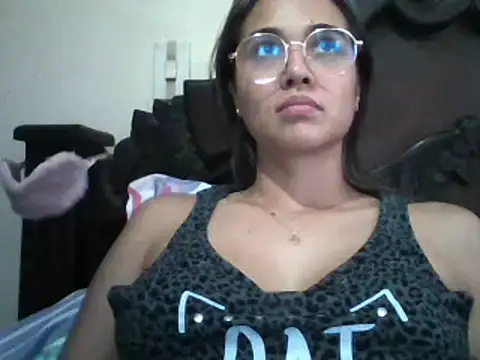 Snapshot of trianabell chatting on January 22, 10:05 pm trianabell online show from January 22, 10:05 pm