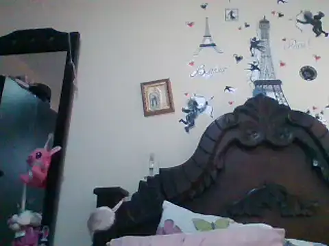 Snapshot of trianabell chatting on February 28, 8:50 pm trianabell online show from February 28, 8:50 pm