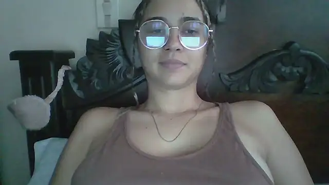 Snapshot of trianabell chatting on November 1, 3:47 pm trianabell online show from November 1, 3:47 pm