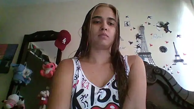 Snapshot of trianabell chatting on November 21, 6:39 pm trianabell online show from November 21, 6:39 pm