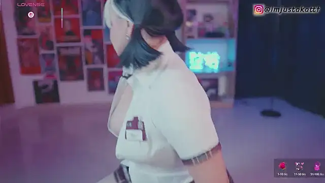 Snapshot of sensualkattt chatting on October 25, 1:07 pm sensualkattt online show from October 25, 1:07 pm